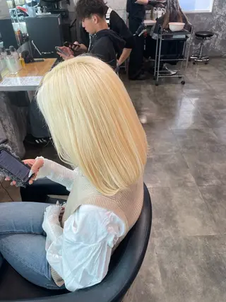 ミディアム カラー ハイトーン 横浜💞ミオのヘアスタイル