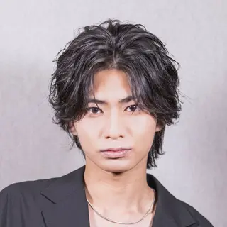 ショート パーマ メンズ フェザーパーマ職人 🪶ryosukeのヘアスタイル