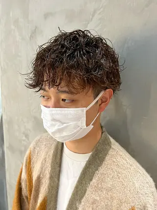 ショート パーマ メンズ 波巻きスパイラルパー マ/シャドウパーマ駿のヘアスタイル