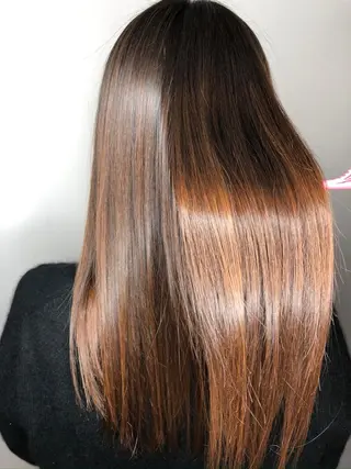ミディアム カラー NINE+/代表 ブリーチ特化型サロンのヘアスタイル