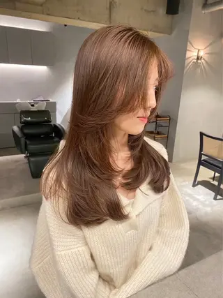 カラー 纐纈 釉羽のヘアスタイル