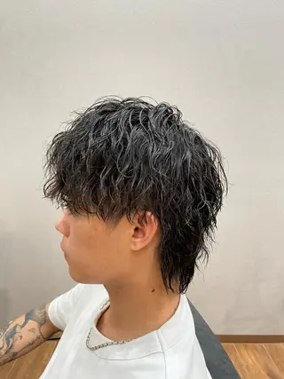 パーマ メンズ 鵜飼 真伍のヘアスタイル