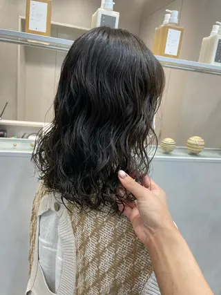 パーマ 表参道ミディアム レイヤー山岸季生のヘアスタイル