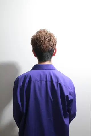 メンズ メンズパーマレイヤー 西山賢志のヘアスタイル