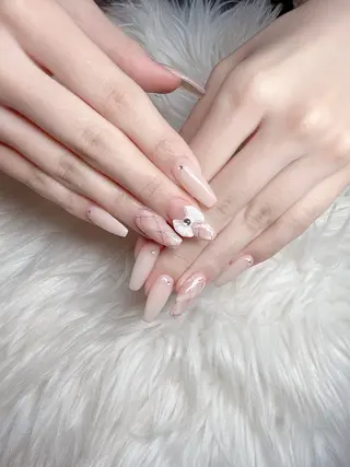 ネイル &ME Momoのネイルデザイン