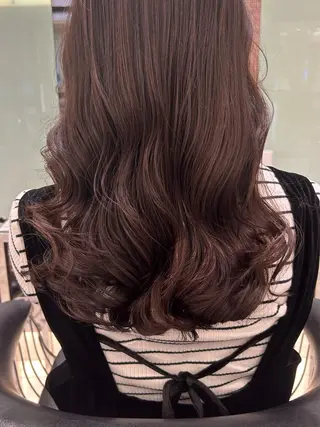 セミロング パーマ 韓国っぽ透け感カラー マンツーマン🫧なおのヘアスタイル