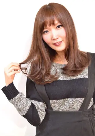 セミロング カラー 🌈プチッと変身🌈 変化あるスタイルへのヘアスタイル