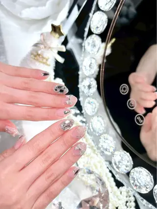 ネイル うるキラ✨ワンホン yuka🥂のネイルデザイン