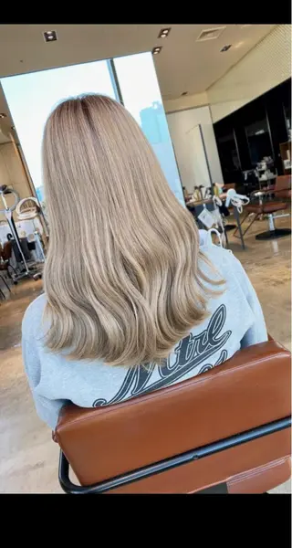 カラー 顔まわりの神様✨ 透明感カラー藤嶋秀幸のヘアスタイル