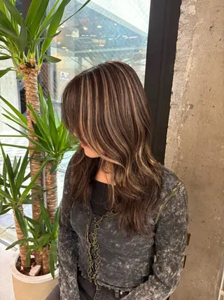 ロング カラー KAEDE🌺Wカ ラー/ホワイトカラーのヘアスタイル