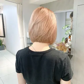ショート カラー ヘアアレンジ ボブ/透明感ベージュ 🫧クルミ🌟のヘアスタイル