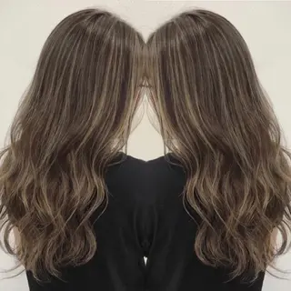 ロング カラー 𝐍𝐄𝐎 𝐉𝐔𝐑𝐈のネイルデザイン
