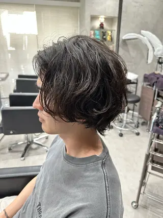 ショート パーマ メンズ ユウ🪄 パーマ指名No1のヘアスタイル