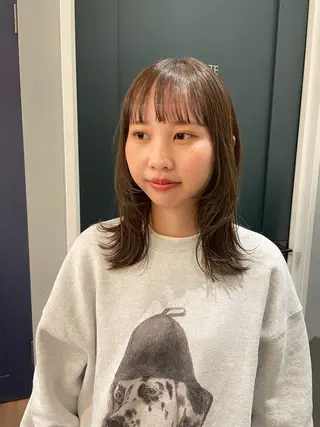 セミロング カラー 狩野 羅夢のヘアスタイル