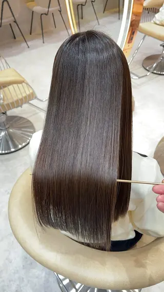セミロング カラー 縮毛矯正✨🫧 レイヤー川村利幸のヘアスタイル