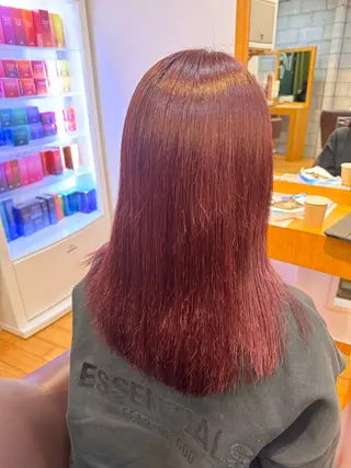 セミロング 尾崎 由依のヘアスタイル