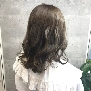 ミディアム カラー 今野 美栄のヘアスタイル
