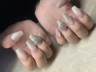 ネイル elu :nail&eyeのネイルデザイン