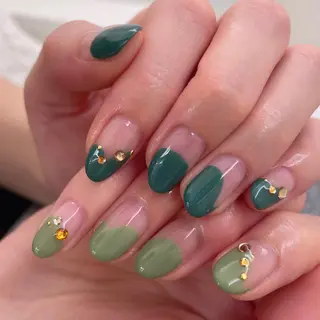 ショート ネイル 酒井 七緒子のネイルデザイン