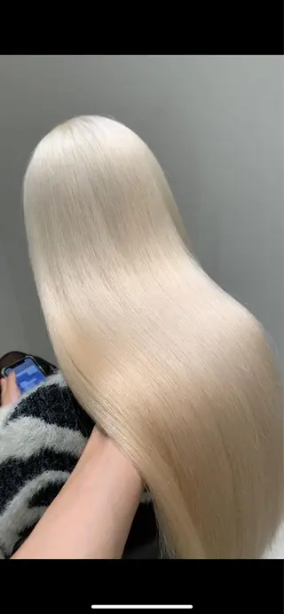 ロング カラー れい🫧 ハイトーン特化のヘアスタイル