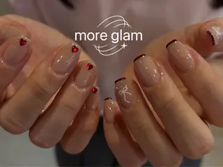 ミディアム more glam 原宿店のネイルデザイン