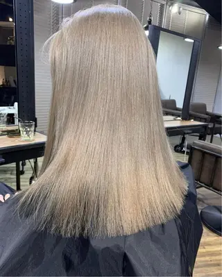 セミロング カラー ARCANAブリーチ ダブルカラー🌟原宿のヘアスタイル