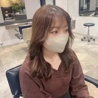 セミロング パーマ ヘアアレンジ 新宿⌇韓国風ヘア ⌇透明感カラーのヘアスタイル