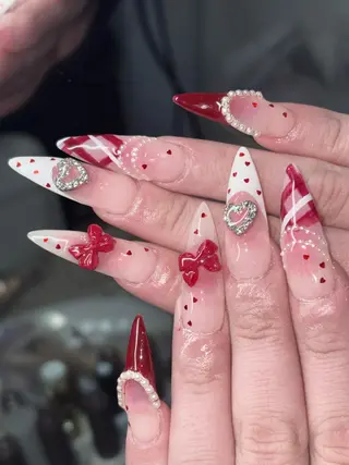ネイル さゆり￤推しキャラ ￤ロングネイル🩷のネイルデザイン