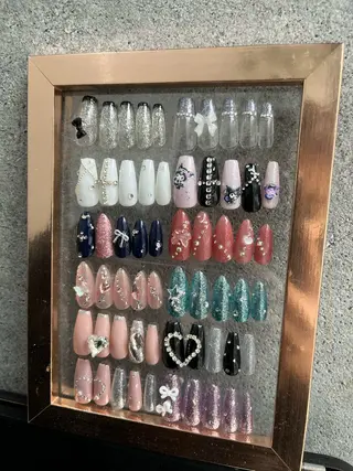 ネイル 鈴木 愛のネイルデザイン