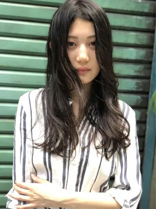 ロング カラー 安達 俊亮のヘアスタイル