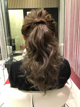 セミロング カラー ヘアアレンジ 大塚 貴之のヘアスタイル