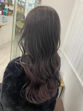 ロング カラー パーマ newi saLyu ネウィ サリューのヘアスタイル