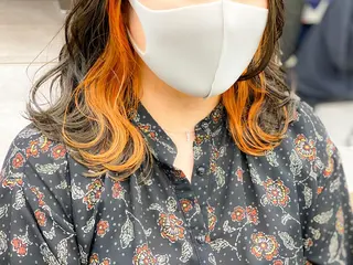 ミディアム カラー louwe 武藤幸世のヘアスタイル