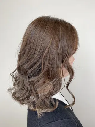 セミロング カラー 【透明感、艶髪】西村 有司のヘアスタイル