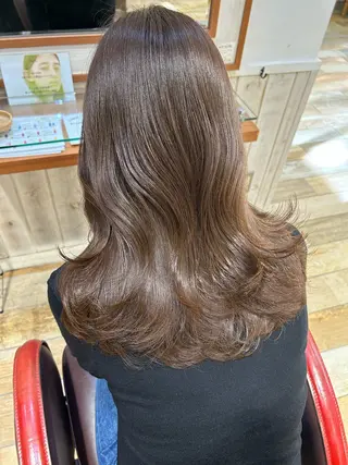 セミロング カラー ぱつっとボブ/ 小野あかねのヘアスタイル