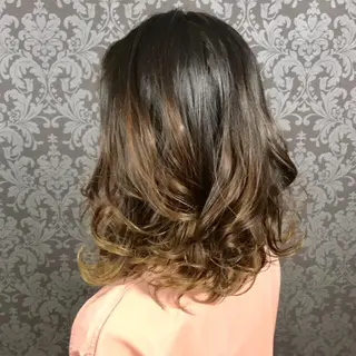 ミディアム カラー ヘアアレンジ 池田 景子のヘアスタイル