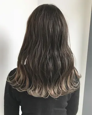 セミロング カット講師 久保匠のヘアスタイル