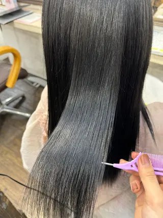 ミディアム 横浜🦋ハイトーン 🫐シャドウルーツのヘアスタイル