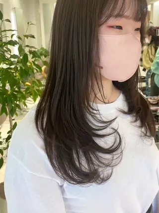 ロング 🍂透明感ベージュ カラー🍂森部杏菜のヘアスタイル