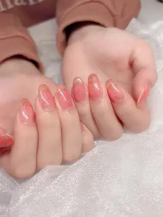 ネイル HENECY🍓 momokaのネイルデザイン