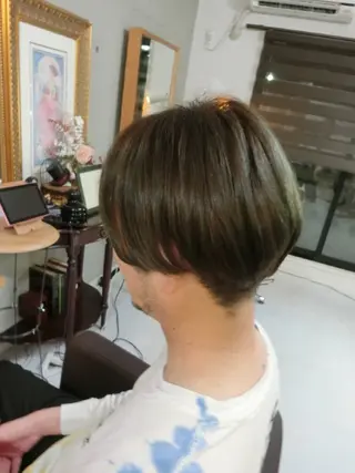 ショート カラー ma cherie 　naoのヘアスタイル