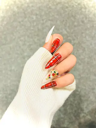 ネイル IROHA NAIL 真結子のネイルデザイン