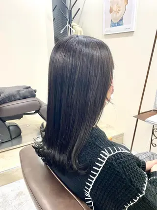セミロング カラー 長岡 俊樹のヘアスタイル