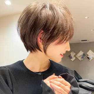 ショート カラー Aster 店長 れおん✂️のヘアスタイル