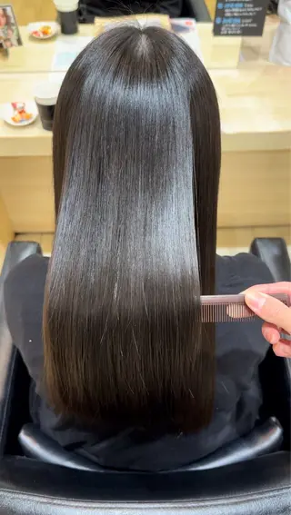 ロング KO コウ 【SARA 新宮店】のヘアスタイル