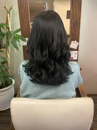 セミロング 高取大将 /髪質改善/艶髪のヘアスタイル