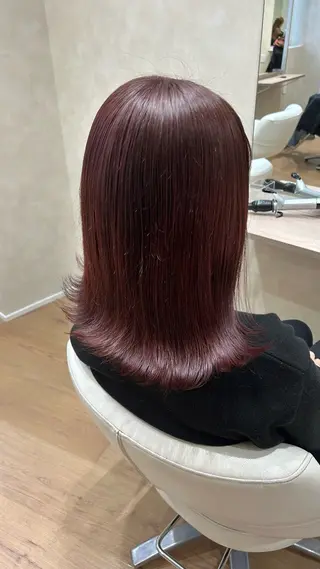 ミディアム カラー 砂野 真璃奈のヘアスタイル