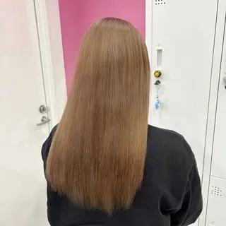 セミロング 伊藤 綾のヘアスタイル