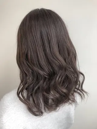 セミロング カラー 【透明感、艶髪】西村 有司のヘアスタイル