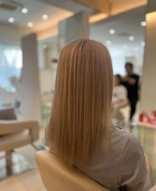 セミロング NENE🌿ブリーチ 無しダブルカラーのヘアスタイル